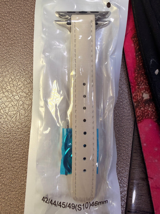 Luxury-Inspired Beige Leather Apple Watch Band – Fits 42/44/45/49mm