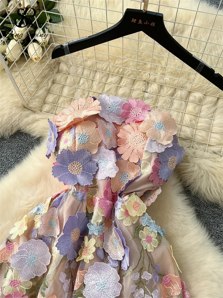 Embroidery Strapless Evening Dress