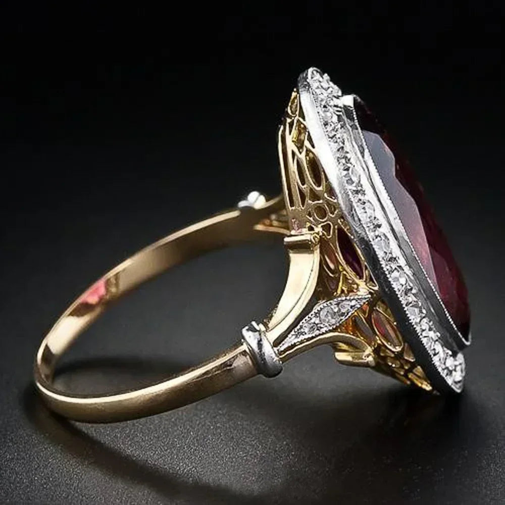 Gorgeous Women’s Oval Ring