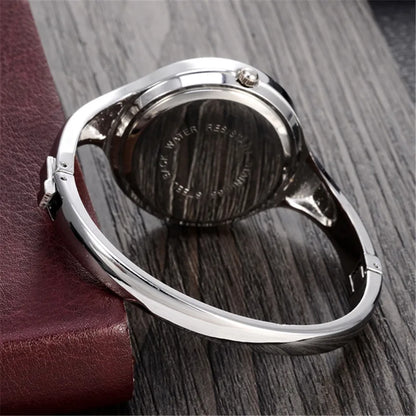 Women Quartz Bangle Watch