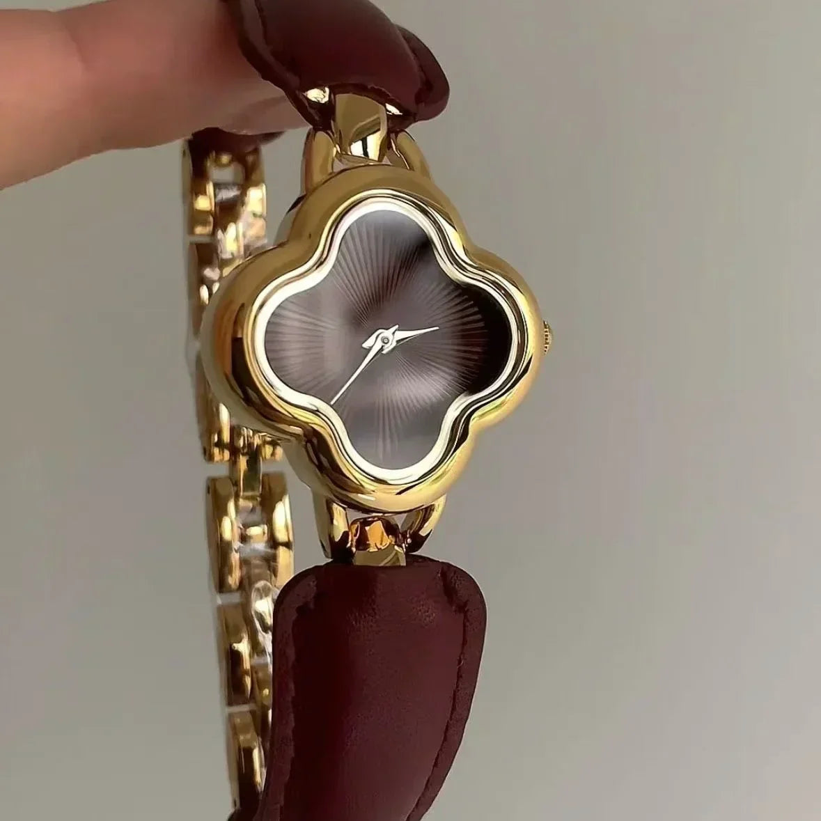 Fashion Flower Dial Women’s Watch