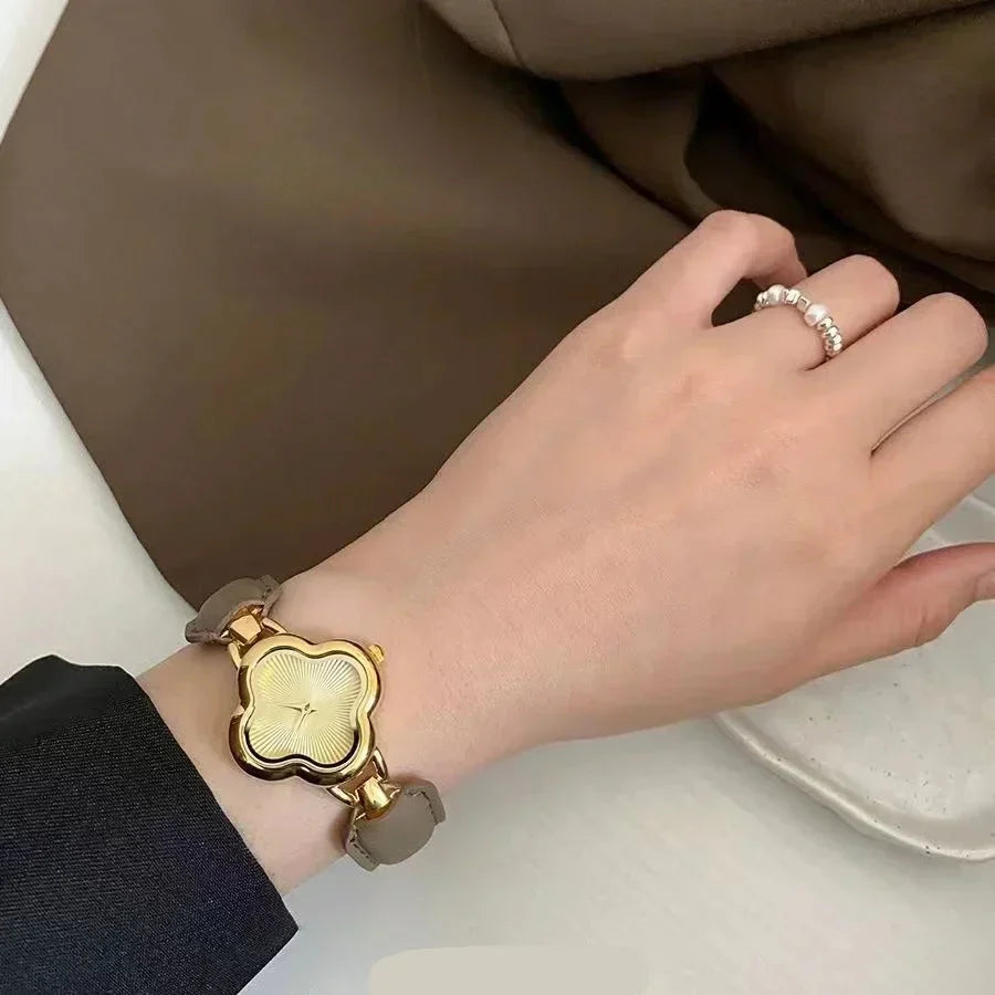 Fashion Flower Dial Women’s Watch