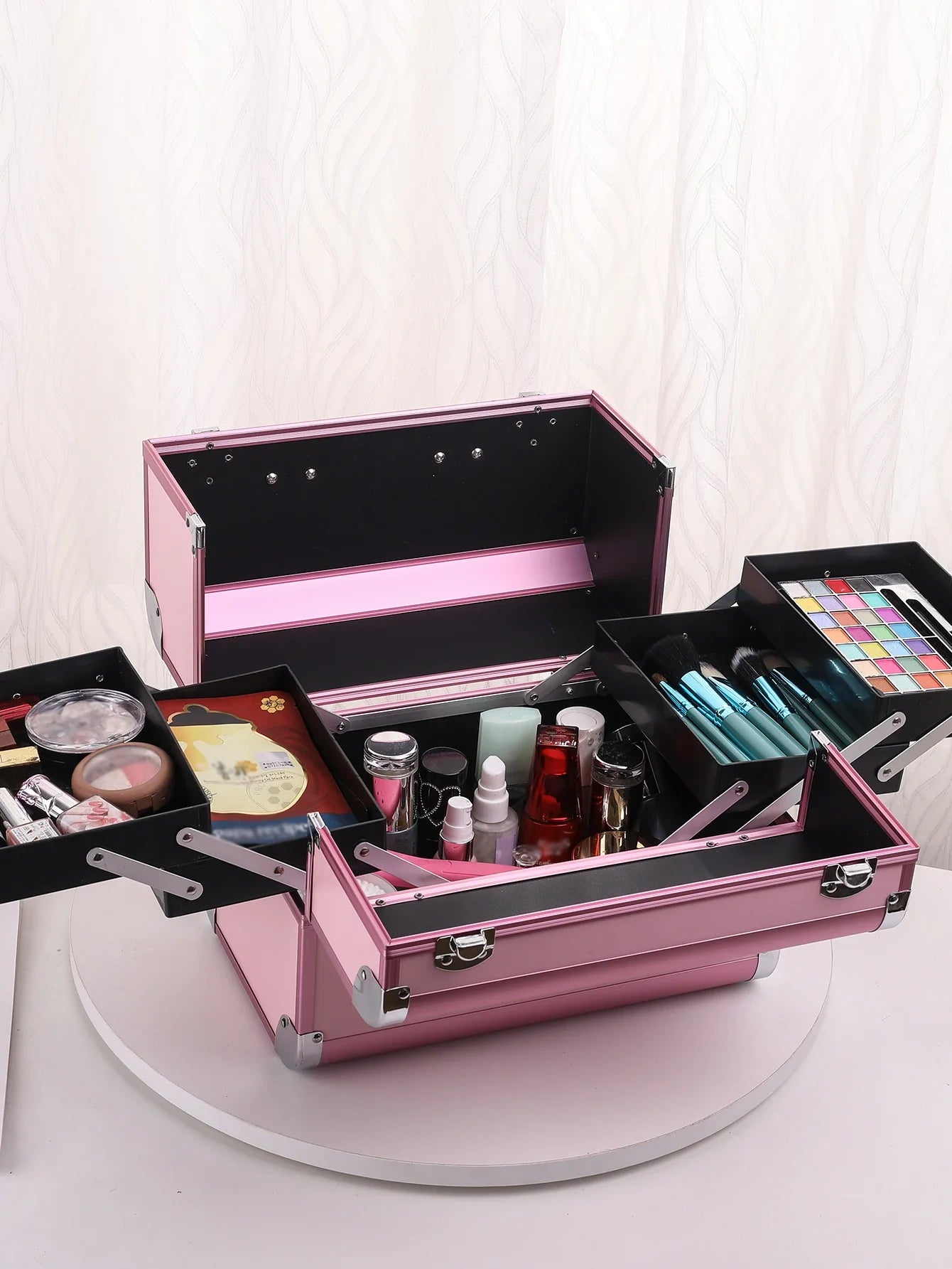 Aluminum Makeup Train Case