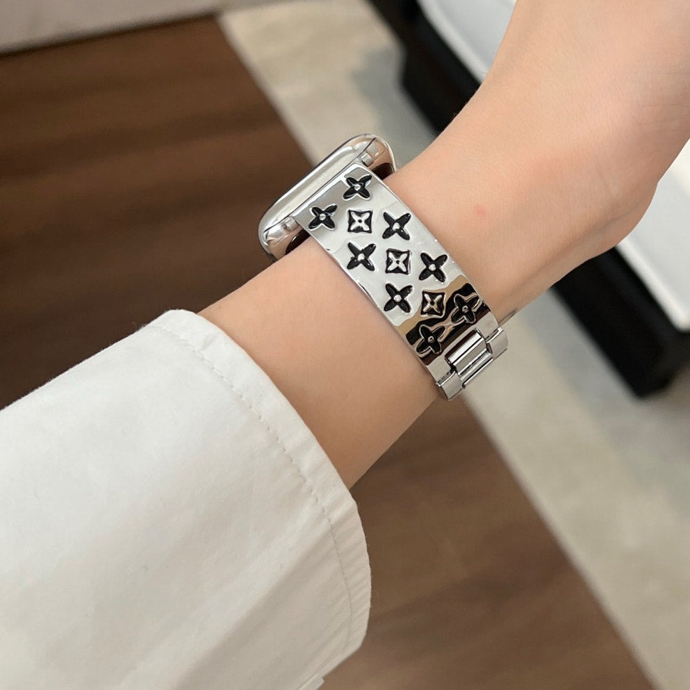 Premium Stainless Steel Floral-Pattern Link Watch Band – Gold or Silver